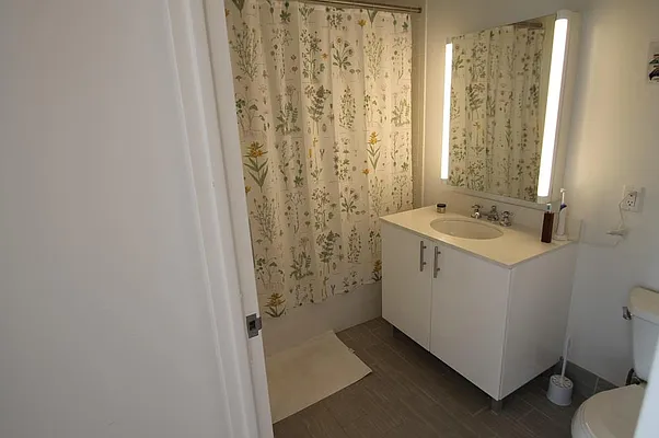 Rented by Space Marketing Shop | media 11