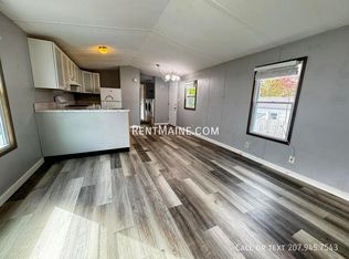 2 Clover Leaf St, Winthrop, ME 04364