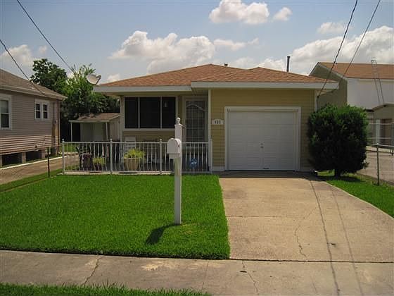 1st image of 625 Gaudet Dr