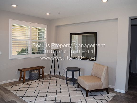 5th image of 7121 Castle Rock Way