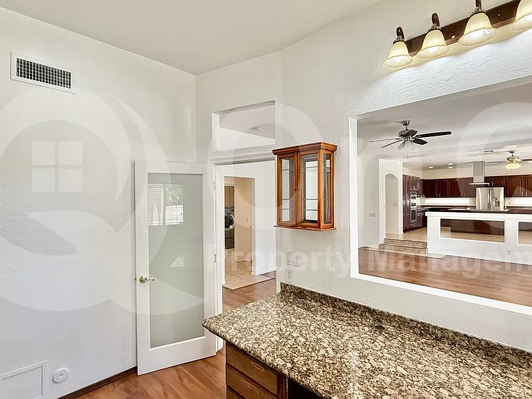 27822 N 47th St — Photo 18