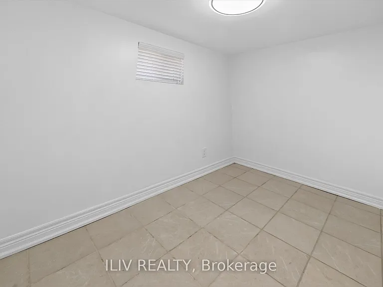 11 Leeswood Cres #BASEMENT — Photo 12