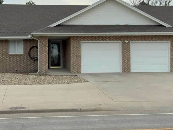 2319 N Campus Dr, Garden City, KS 67846
