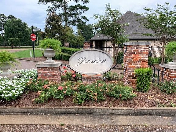 5th image of 121 Grandeur Dr