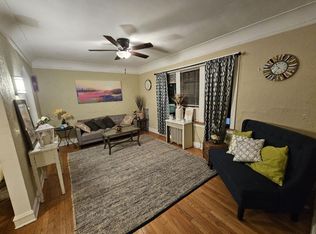 2423 W Lunt Ave APT 2, Chicago, IL 60645