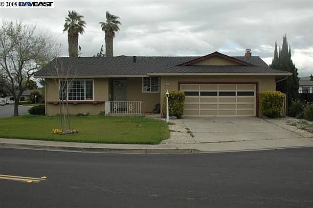 1st image of 2413 Almaden Pl