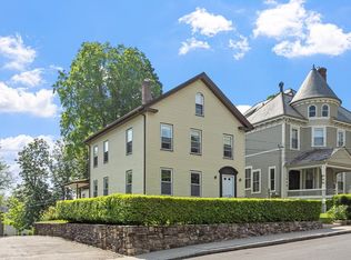 93 Chapin St, Southbridge, MA 01550