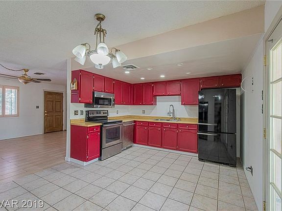 3rd image of 237 N Crestline Dr