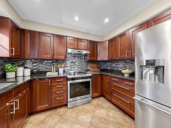 4th image of 19 Wigston Ct