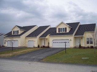 6A Pointe West Dr, Halfmoon, NY 12065
