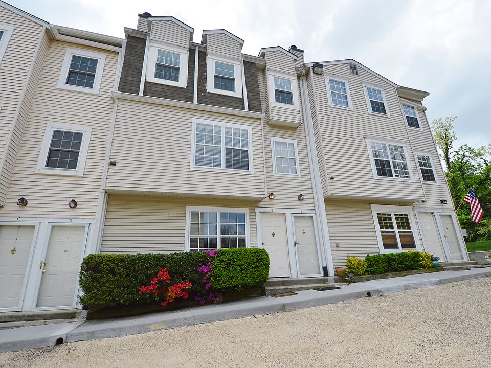 1st image of 2135 N Taylor St #B