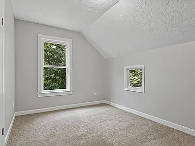 125 Grandview Ave — Photo 16