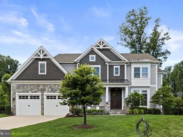 105 Mashie Ct SE, Vienna, VA 22180