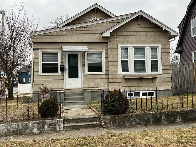 1st image of 216 Brightridge Ave