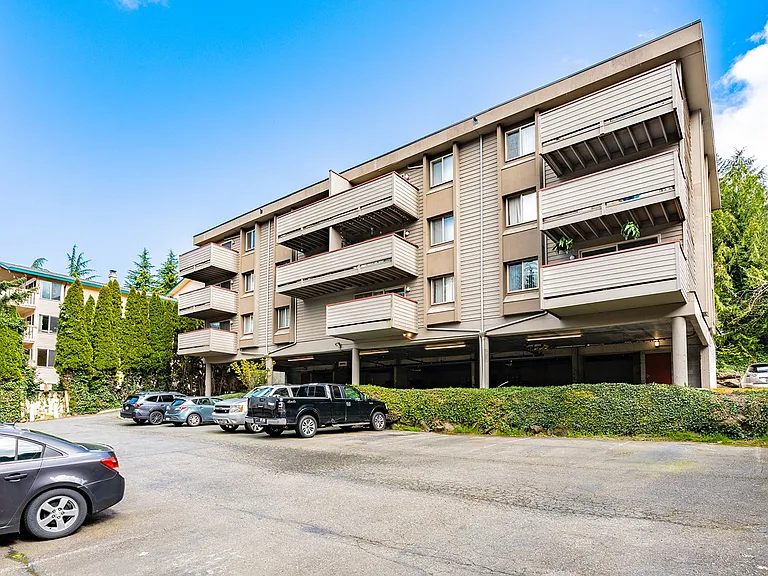 425 Apartments — Photo 4