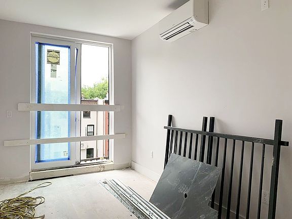 2nd image of 232 Quincy St #1F
