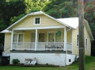 319 Independence Ave, Mount Carmel, TN 37645