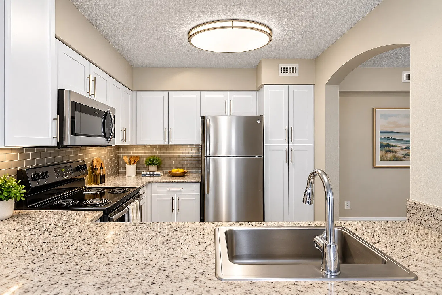 Mosaic Apartments — Photo 4