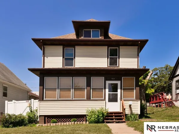 922 S 26th St, Omaha, NE 68105