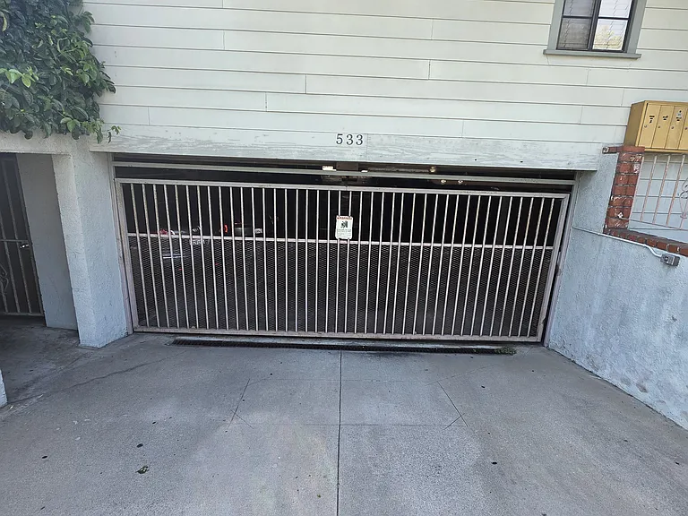 533 E Verdugo Ave — Photo 35
