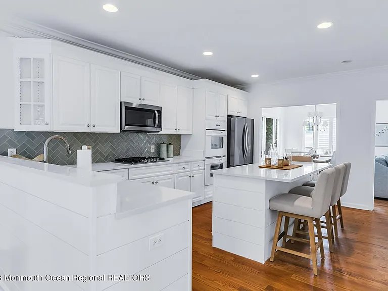 306 Ocean Rd — Photo 14