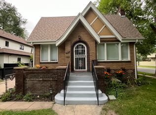 2403 S Saint Paul St, Denver, CO 80210