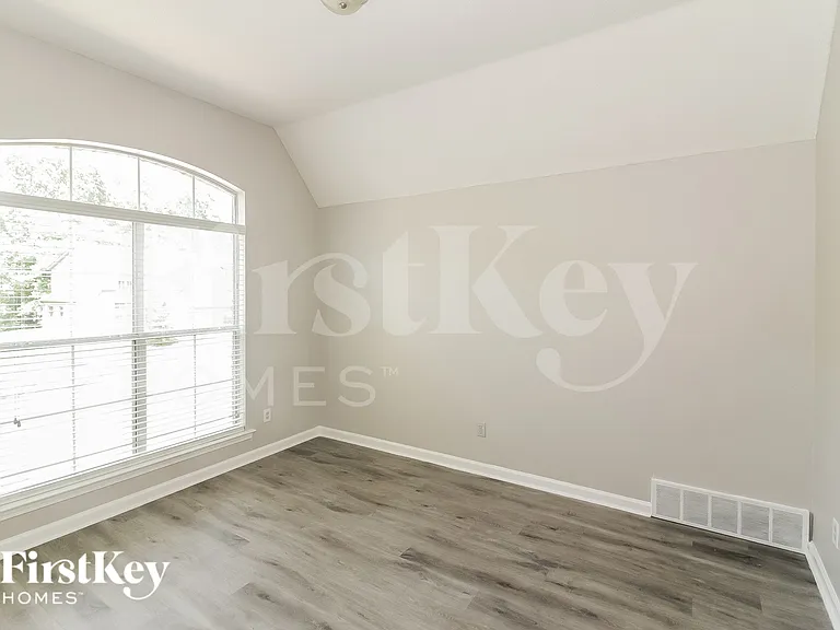 5845 Peterson Ridge Ln — Photo 7