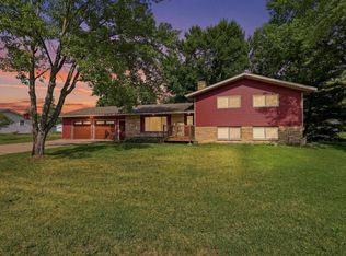 1917 COUNTRY CLUB DRIVE, Stevens Point, WI 54481