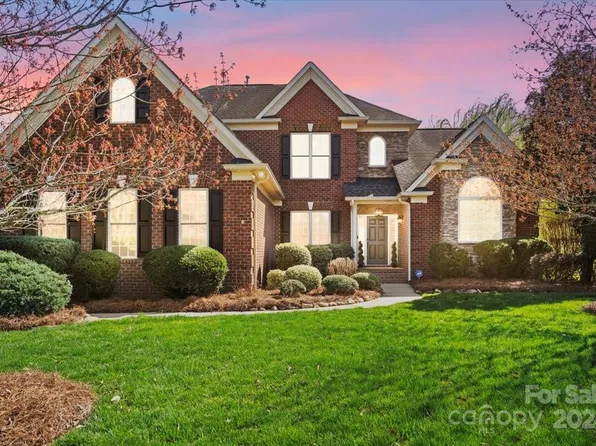 5903 Four Wood Dr, Matthews, NC 28104