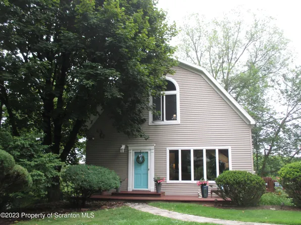 215 Miles St, Dalton, PA 18414