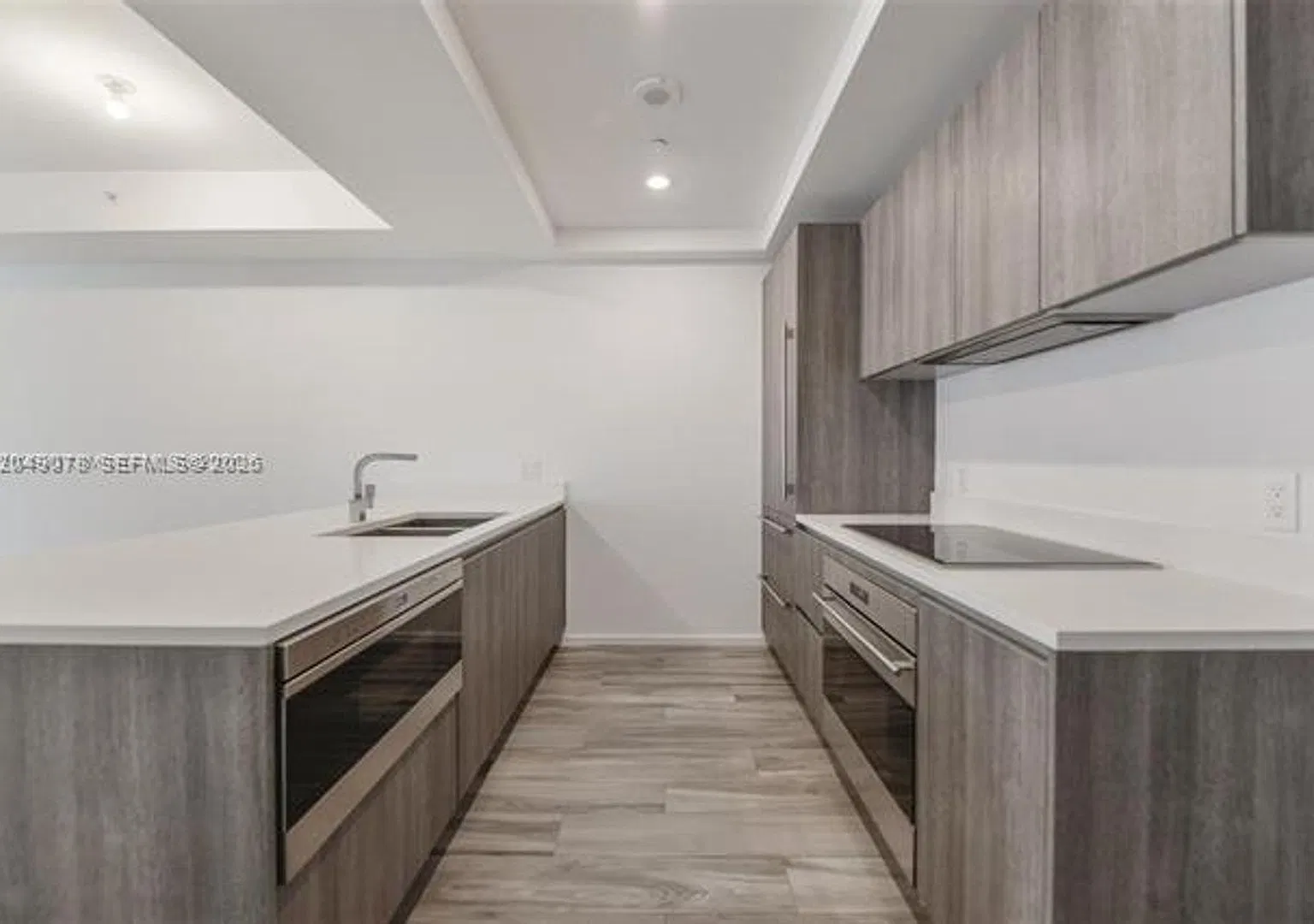 801 S Miami Avenue Rd — Photo 1