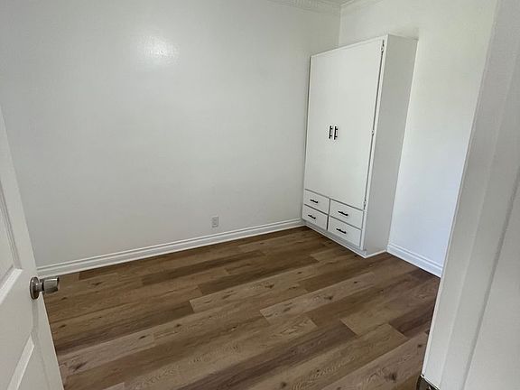 4th image of 1019 & 1029 S Westmoreland Ave #19-211