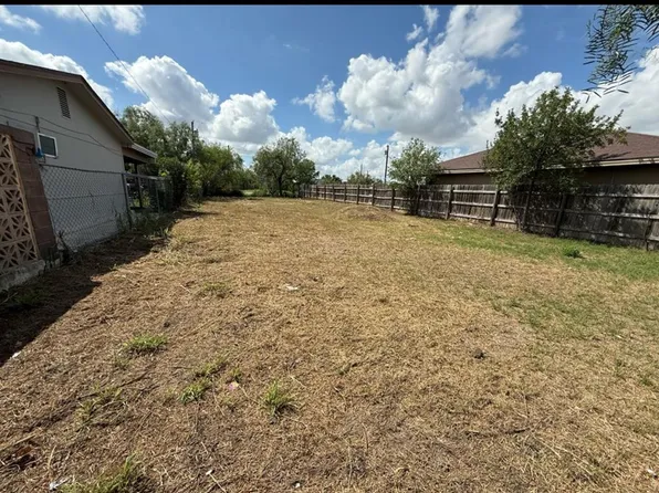 1352 Siesta Dr, Eagle Pass, TX 78852