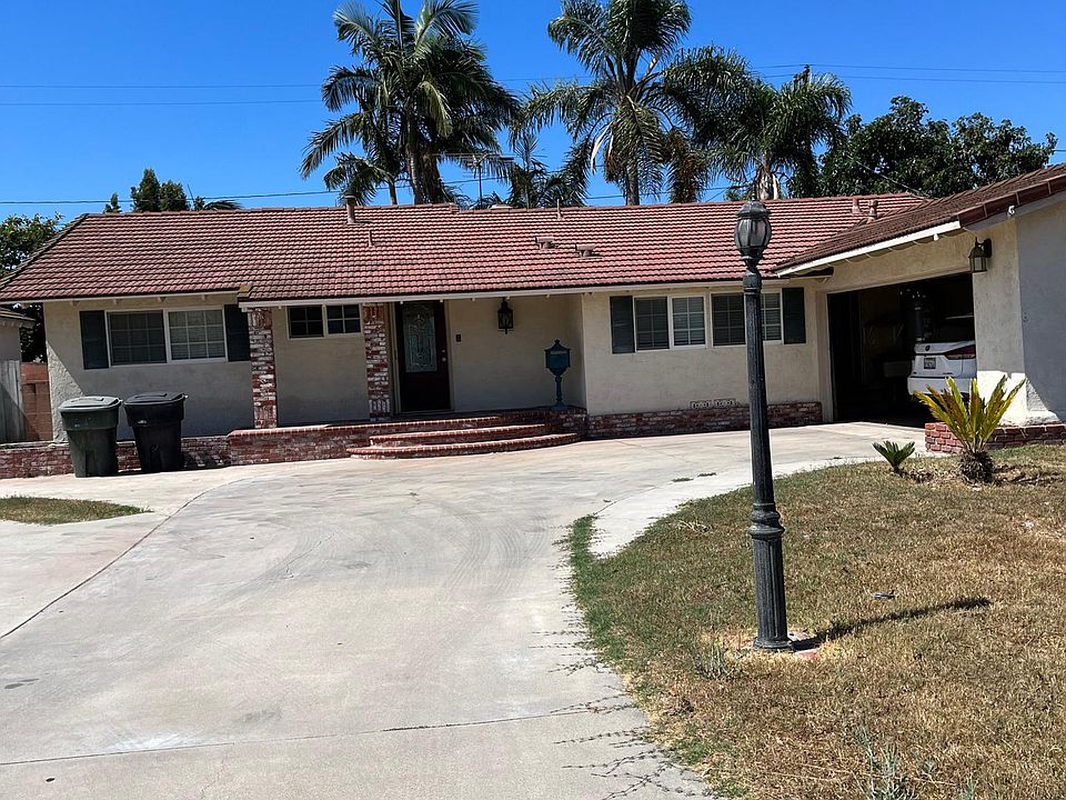 1st image of 2883 W Lynrose Dr