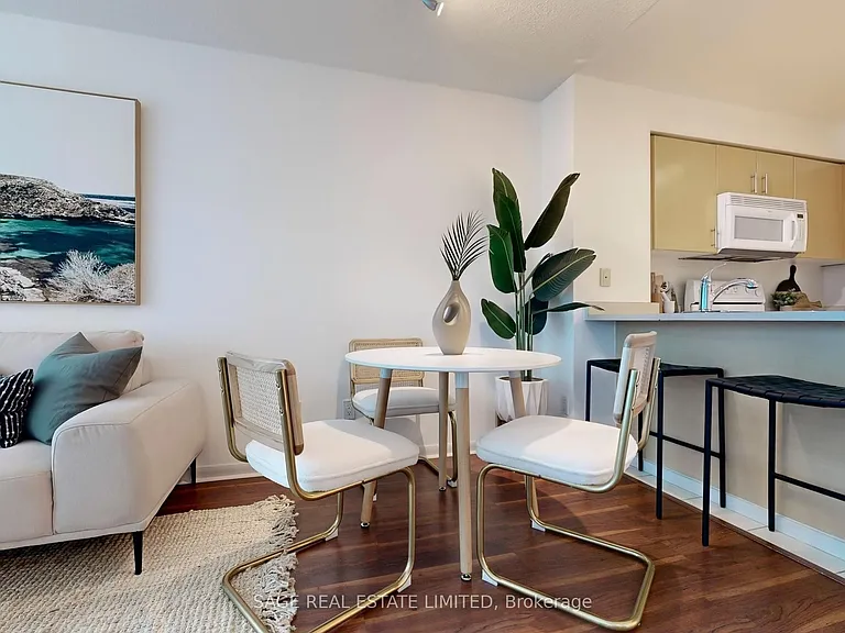 219 Fort York Blvd #616 — Photo 7