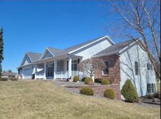 S5390 Eagle Dr, Viroqua, WI 54665