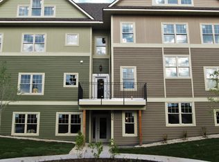 633 Ontario St SE #15, Minneapolis, MN 55414