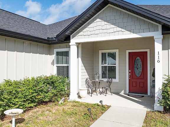 4th image of 116 SW Cherry Blossom Way