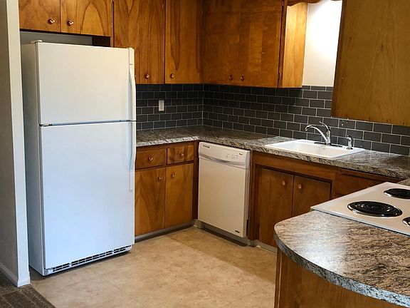 3rd image of 23 E Westview Ave APT B