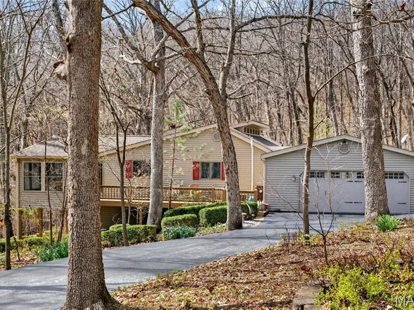 19463 Babler Forest Rd, Chesterfield, MO 63005