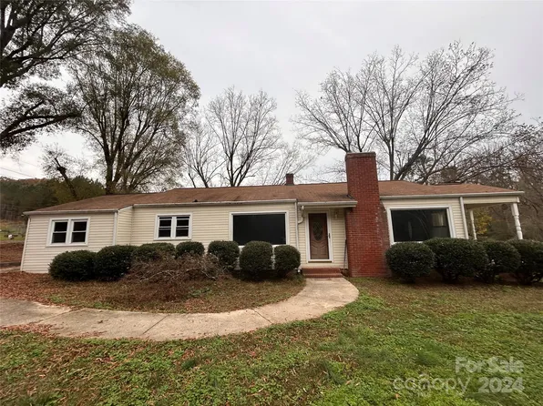 32485 Valley Dr, Albemarle, NC 28001