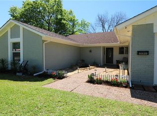 8929 Kincaid Dr, Benbrook, TX 76116