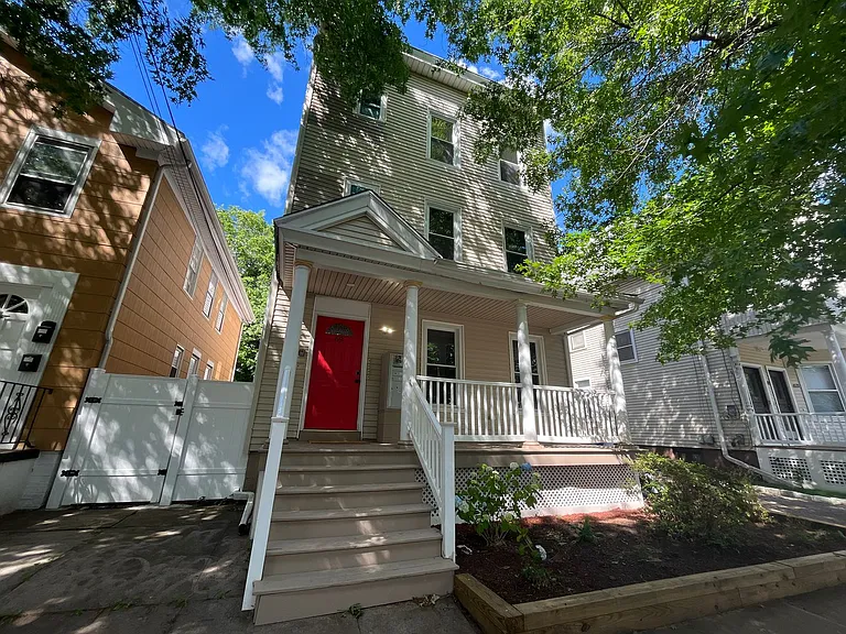 69 Edwards St — Photo 13