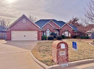 2002 NE 31st St, Lawton, OK 73507