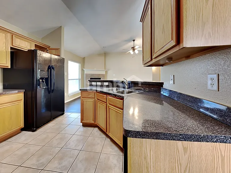 6732 Chalk River Dr — Photo 4