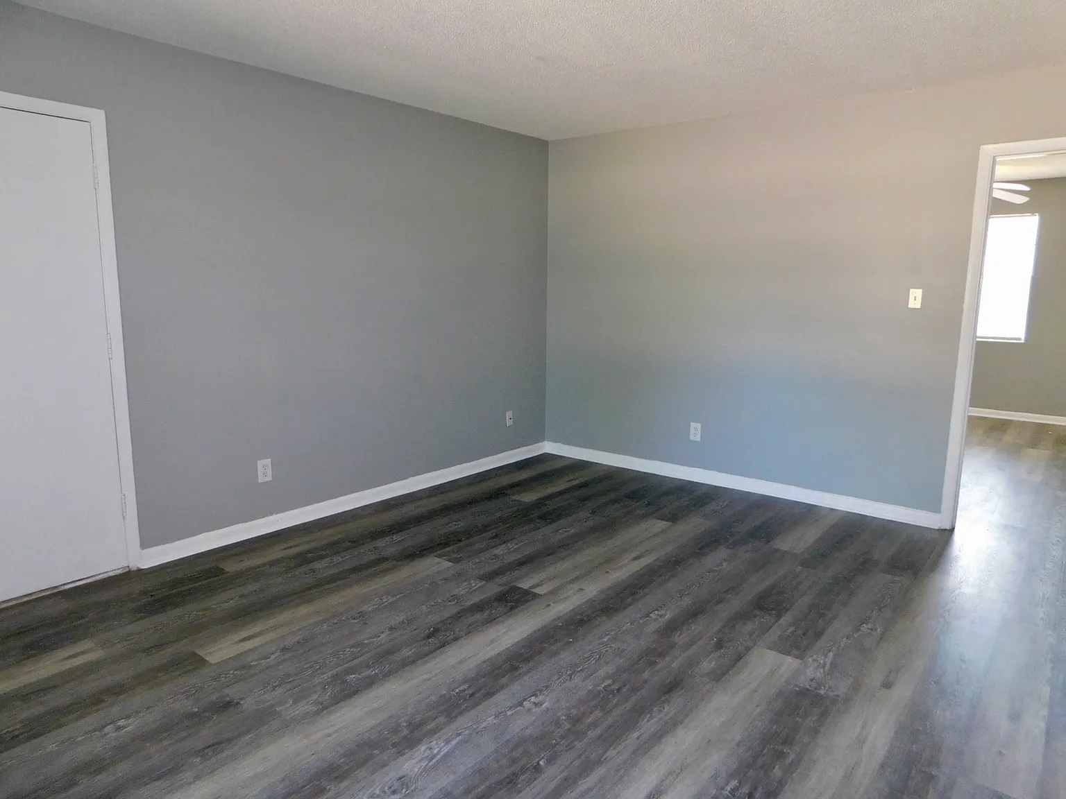 2 bed, 1007 sqft, $1,550 — Photo 4