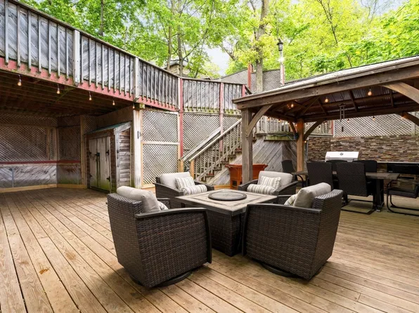 21 Fells Ave, Medford, MA 02155