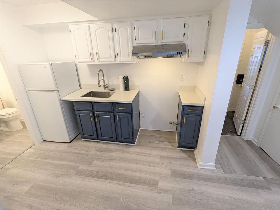 1st image of 159 Sickles Ave