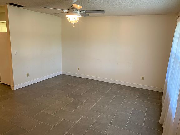 4th image of 1280 Bakersfield Ave