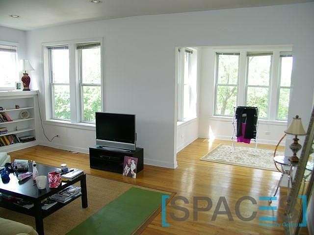 1st image of 3453 N Bosworth Ave APT 3F